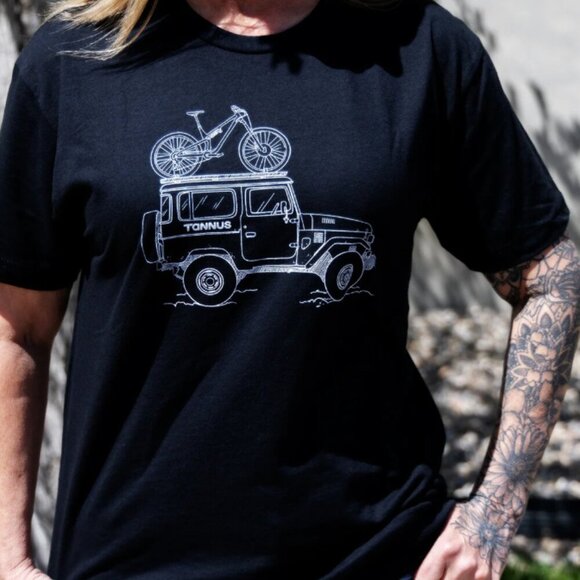Land Cruiser Black Graphic T-Shirt  New - Picture 4 of 4